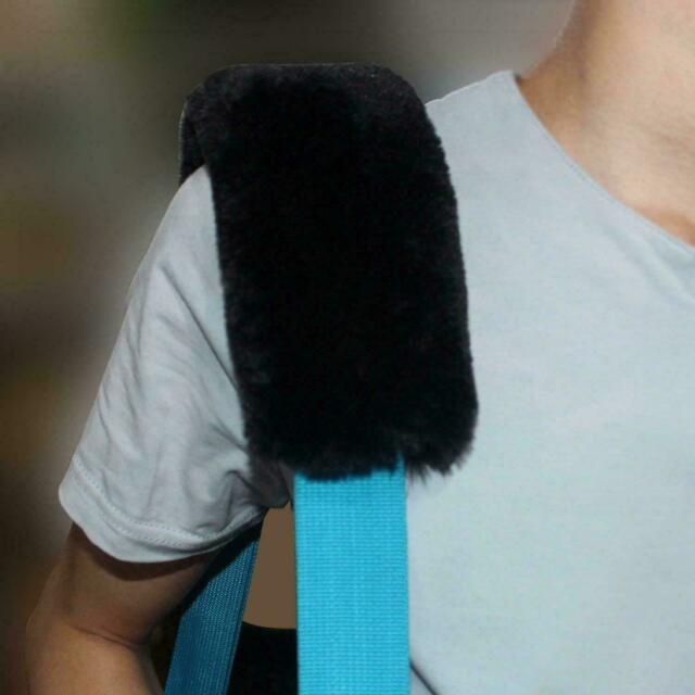 2pcs Car Auto Sheepskin Seat Belt Covers Shoulder Strap Pads Cushion Headrest
