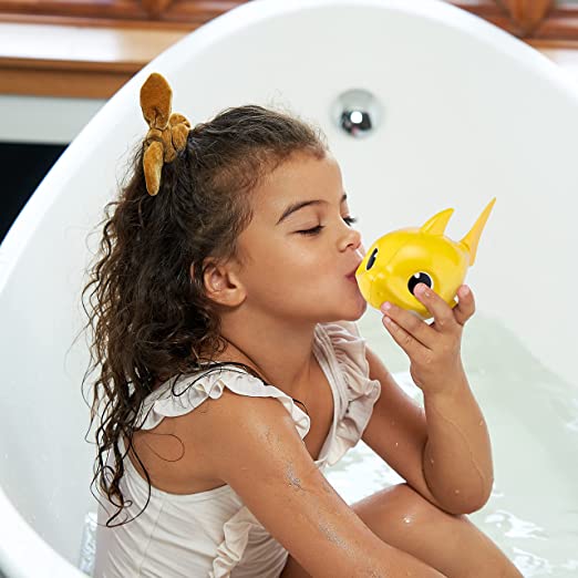 Robo Alive Junior Baby Shark Battery-Powered Sing and Swim Bath Toy by ZURU - Baby Shark (Yellow)